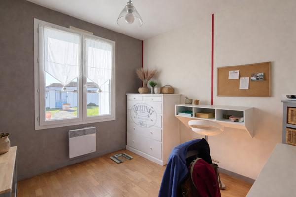 DOMPIERRE SUR MER MAISON 155 M² 5 CHAMBRES PISCINE JARDIN  Dompierre sur mer