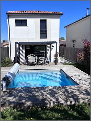 Maison contemporaine avec piscine