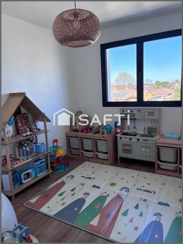 Maison contemporaine avec piscine