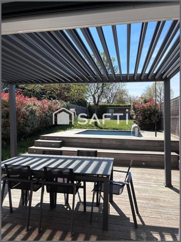 Maison contemporaine avec piscine