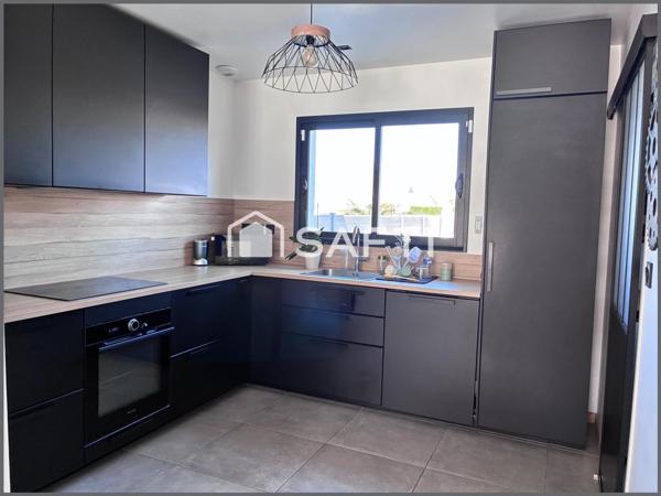 Maison contemporaine avec piscine