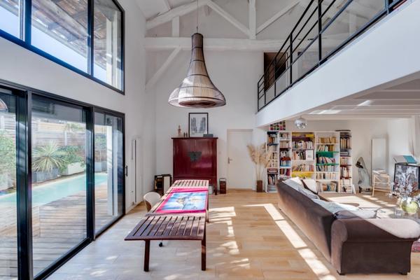 Bas Côte Pavée, maison de ville T6/7 de 197m² avec piscine