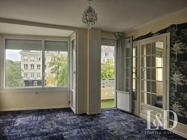 Appartement T4 Spacieux et Lumineux - 120 m²-Plein centre Valenciennes