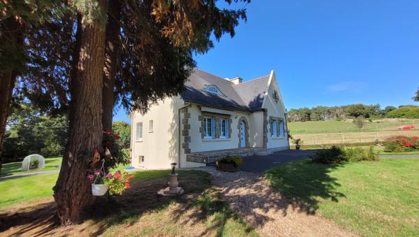Maison Néo-Bretonne d’Exception – Cadre Naturel & Espaces Généreux