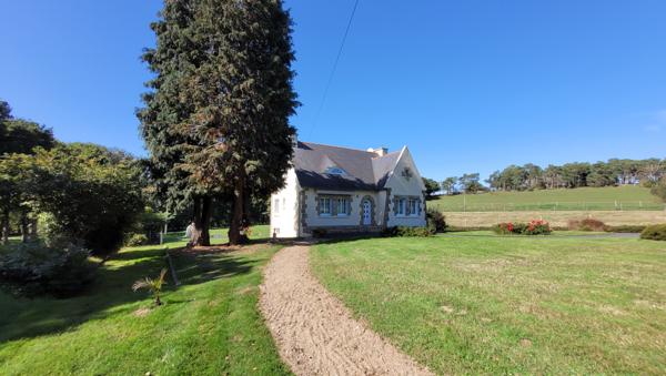 Maison Néo-Bretonne d’Exception – Cadre Naturel & Espaces Généreux