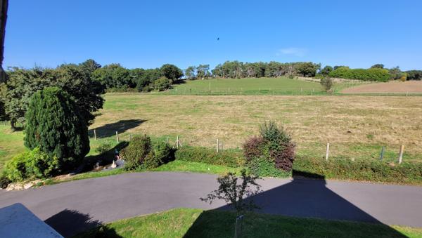 Maison Néo-Bretonne d’Exception – Cadre Naturel & Espaces Généreux
