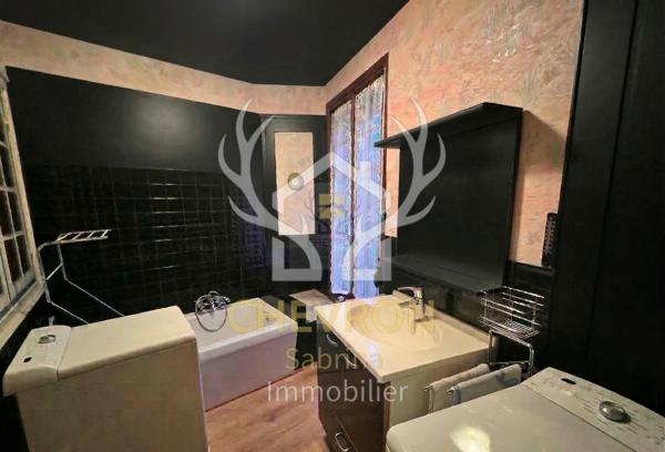 Monthermé (08800) Ensemble immobilier - Monthermé