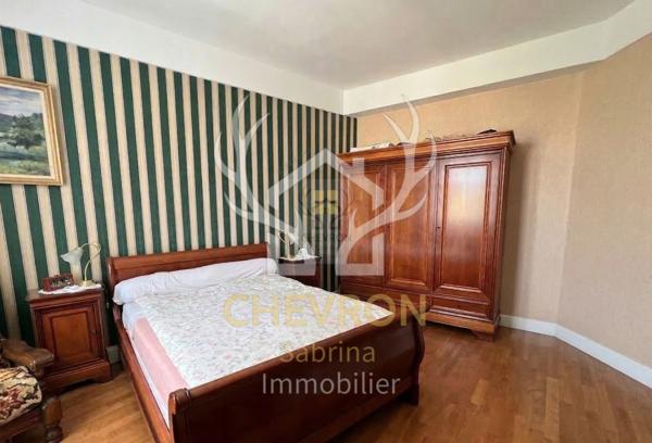 Monthermé (08800) Ensemble immobilier - Monthermé