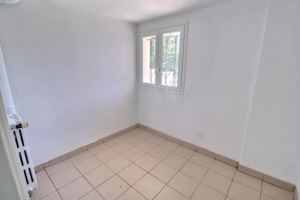 A VENDRE grande maison familiale 6 pièces de 185 m2 (235 m2 au sol) à FONTENAY SOUS BOIS (94)