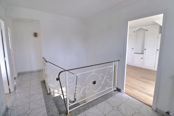 A VENDRE grande maison familiale 6 pièces de 185 m2 (235 m2 au sol) à FONTENAY SOUS BOIS (94)