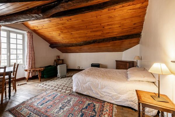 Longère de 1654, à Magny-les-Hameaux.