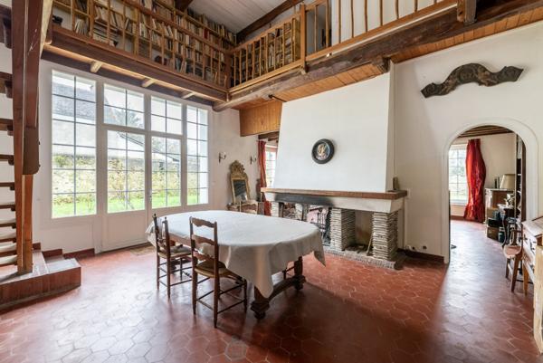 Longère de 1654, à Magny-les-Hameaux.