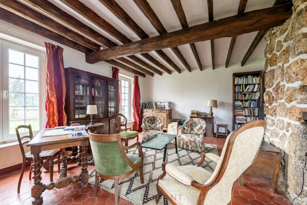 Longère de 1654, à Magny-les-Hameaux.