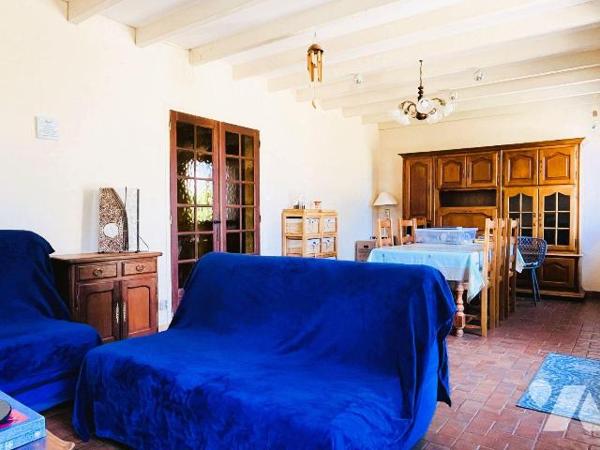A vendre sur la commune de Juilley (50220) à seulement 10 minutes d'Avranches et à moins de 5 m...