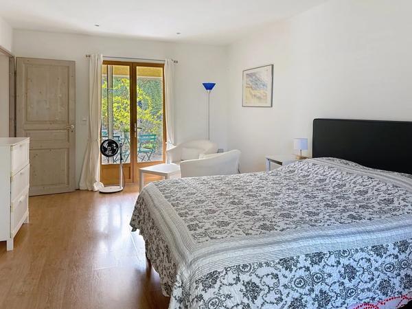 Maison de plain-pied, prête à emménager, dans un cadre exceptionnel