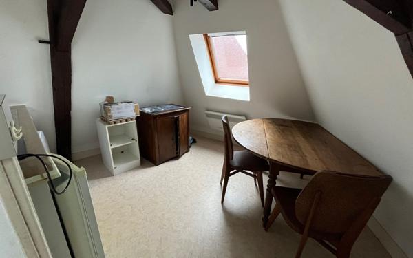 Appartement à louer    1 pièce • 24 m2 Saint-Yrieix-la-Perche