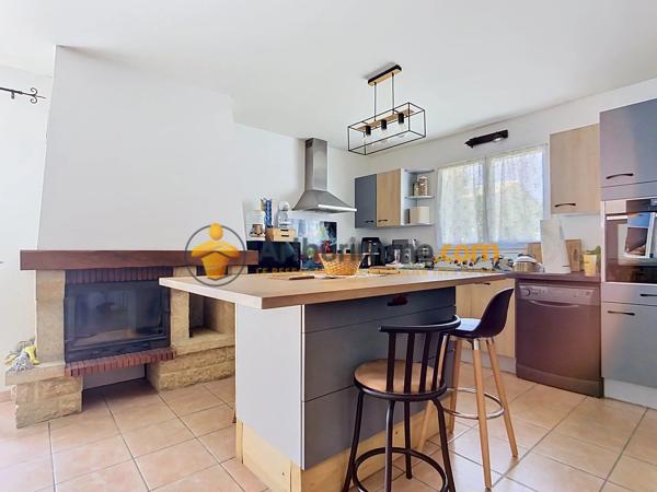 Vente                                                      Maison
                        
                     4 pièces                      89 m2                     à Le Soler
