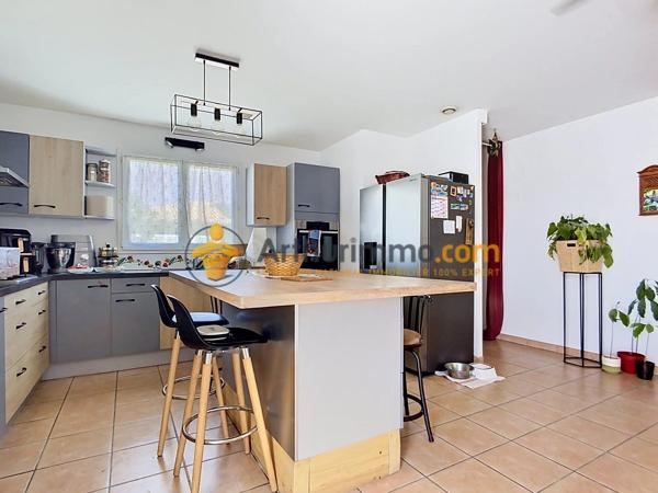 Vente                                                      Maison
                        
                     4 pièces                      89 m2                     à Le Soler