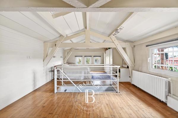 Marseille 8ème, Maison 4 Chambres -  293 m² à vendre
