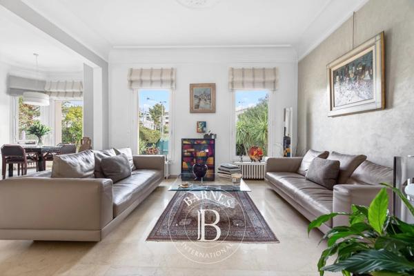 Marseille 8ème, Maison 4 Chambres -  293 m² à vendre
