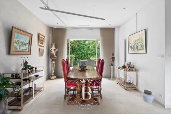 Marseille 8ème, Maison 4 Chambres -  293 m² à vendre