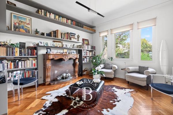 Marseille 8ème, Maison 4 Chambres -  293 m² à vendre