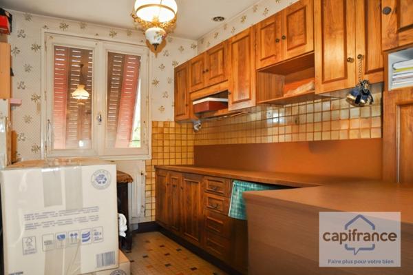 Maison à rénover – Gros potentiel - avec grand terrain (1207 m²) + garage – Saint-Marcel / Chalon