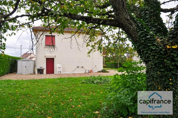 Maison à rénover – Gros potentiel - avec grand terrain (1207 m²) + garage – Saint-Marcel / Chalon