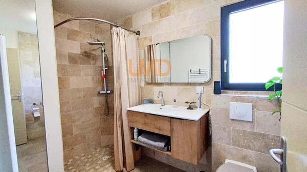 Maison de plain-pied - piscine - au calme - garantie décennale