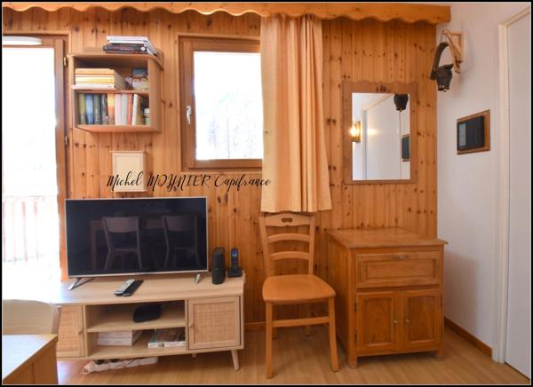 🌞 MOLINES-EN-QUEYRAS – Appartement T3 meublé au pied des pistes avec balcon plein soleil ! ⛷️🏔️
