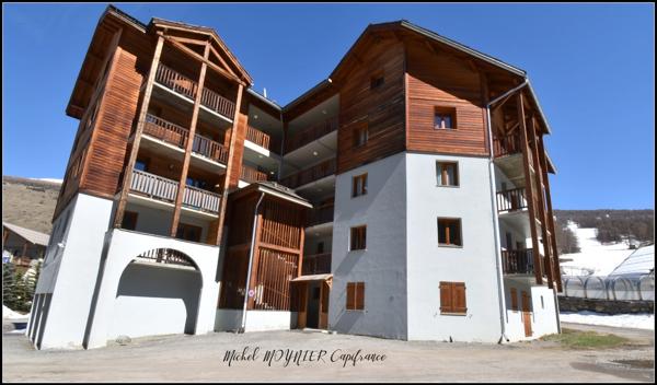 🌞 MOLINES-EN-QUEYRAS – Appartement T3 meublé au pied des pistes avec balcon plein soleil ! ⛷️🏔️