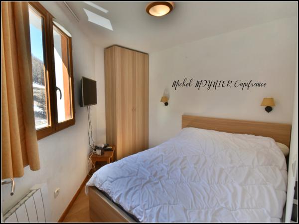 🌞 MOLINES-EN-QUEYRAS – Appartement T3 meublé au pied des pistes avec balcon plein soleil ! ⛷️🏔️