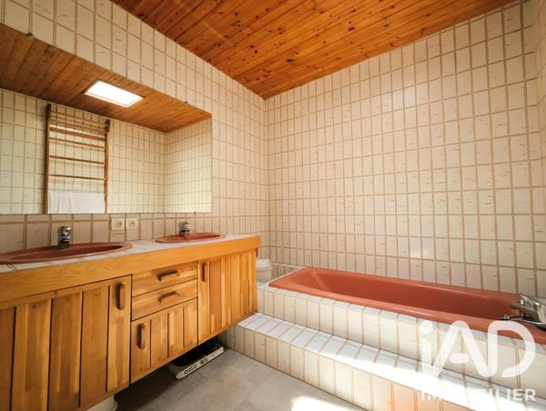 Maison à vendre 9 pièces 230 m² Aiglemont