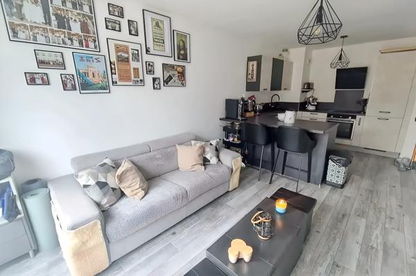 Appartement
                                                                                                                                                                                                                                                                                                                        2 pièce(s)                                                                                                                                                                                                          1 chambre(s)                                                                                                                                                                                                          43  m²