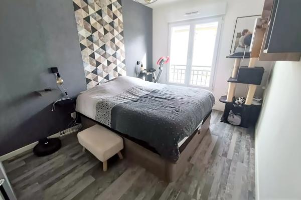 Appartement
                                                                                                                                                                                                                                                                                                                        2 pièce(s)                                                                                                                                                                                                          1 chambre(s)                                                                                                                                                                                                          43  m²