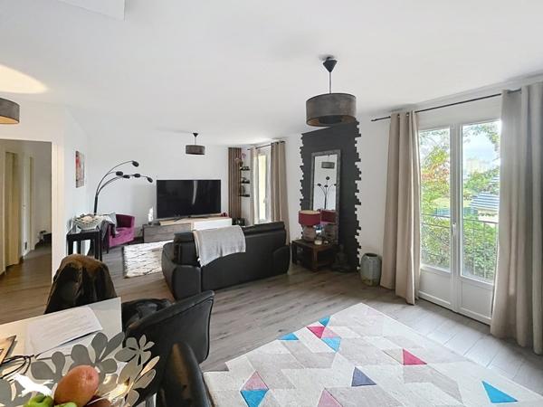 Immeuble à vendre 225 000 € Soumoulou 158 m² DPE E
