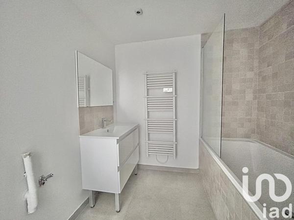Location appartement 5 pièces 100 m² Saint-Gilles