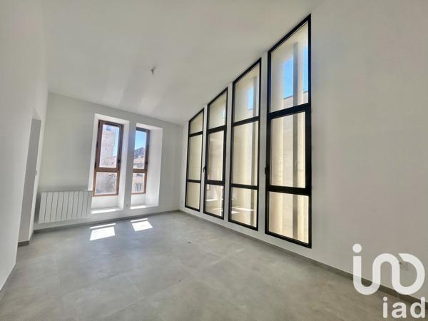 Location appartement 5 pièces 100 m² Saint-Gilles