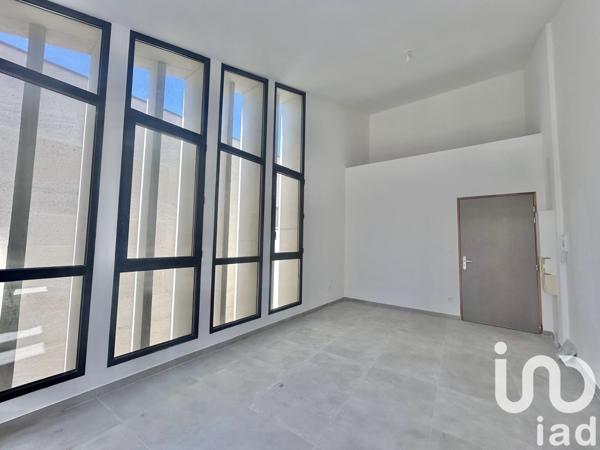 Location appartement 5 pièces 100 m² Saint-Gilles