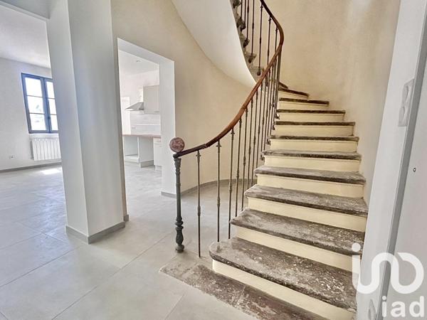 Location appartement 5 pièces 100 m² Saint-Gilles