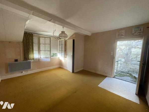 Maison ancienne avec dépendance maison annexe, cave et grenier à Turquant