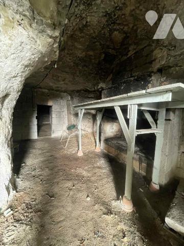 Maison ancienne avec dépendance maison annexe, cave et grenier à Turquant