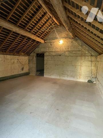 Maison ancienne avec dépendance maison annexe, cave et grenier à Turquant