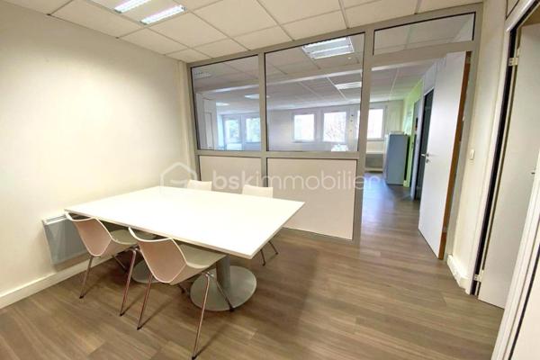 Bureau de 85,20 m²