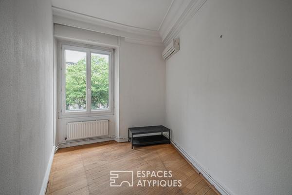 Appartement de caractère dans un immeuble de standing en centre ville
