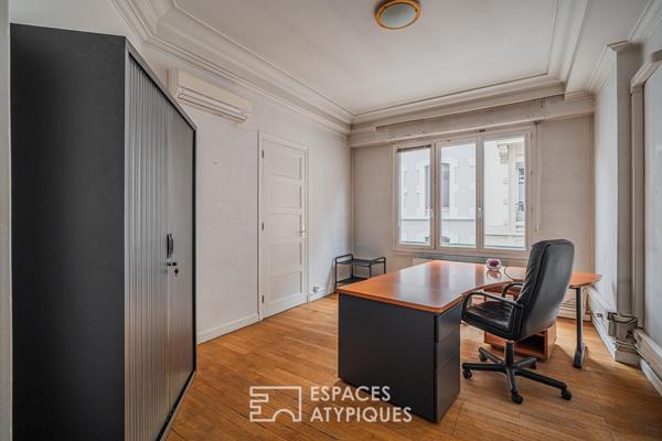 Appartement de caractère dans un immeuble de standing en centre ville