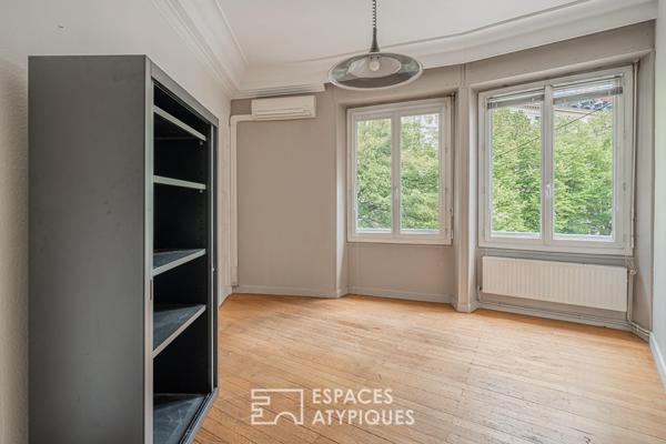 Appartement de caractère dans un immeuble de standing en centre ville