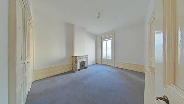 Appartement 6 pièces                                        - 42000 Saint-Étienne Réf : 12430