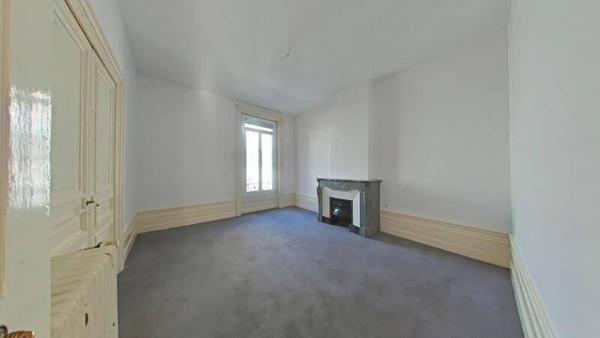 Appartement 6 pièces                                        - 42000 Saint-Étienne Réf : 12430