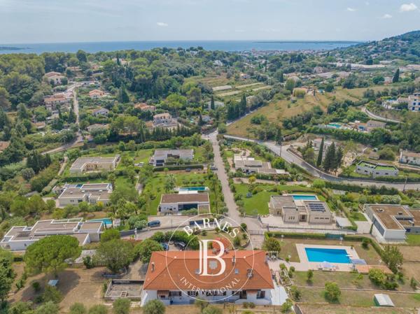 Antibes, Villa 10 Chambres -  416 m² à vendre